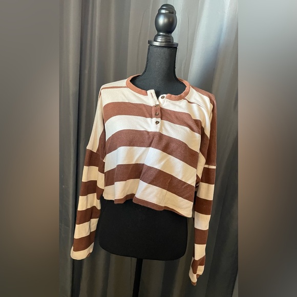 Urban Outfitters Sweaters - 170. Out From Under Womens Cropped Sweater, Size M, EUC